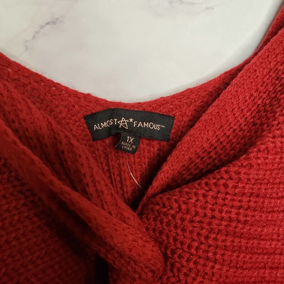 ALMOST FAMOUS red knit twisted cold shoulder pullover sweater 1X - Picture 7 of 12